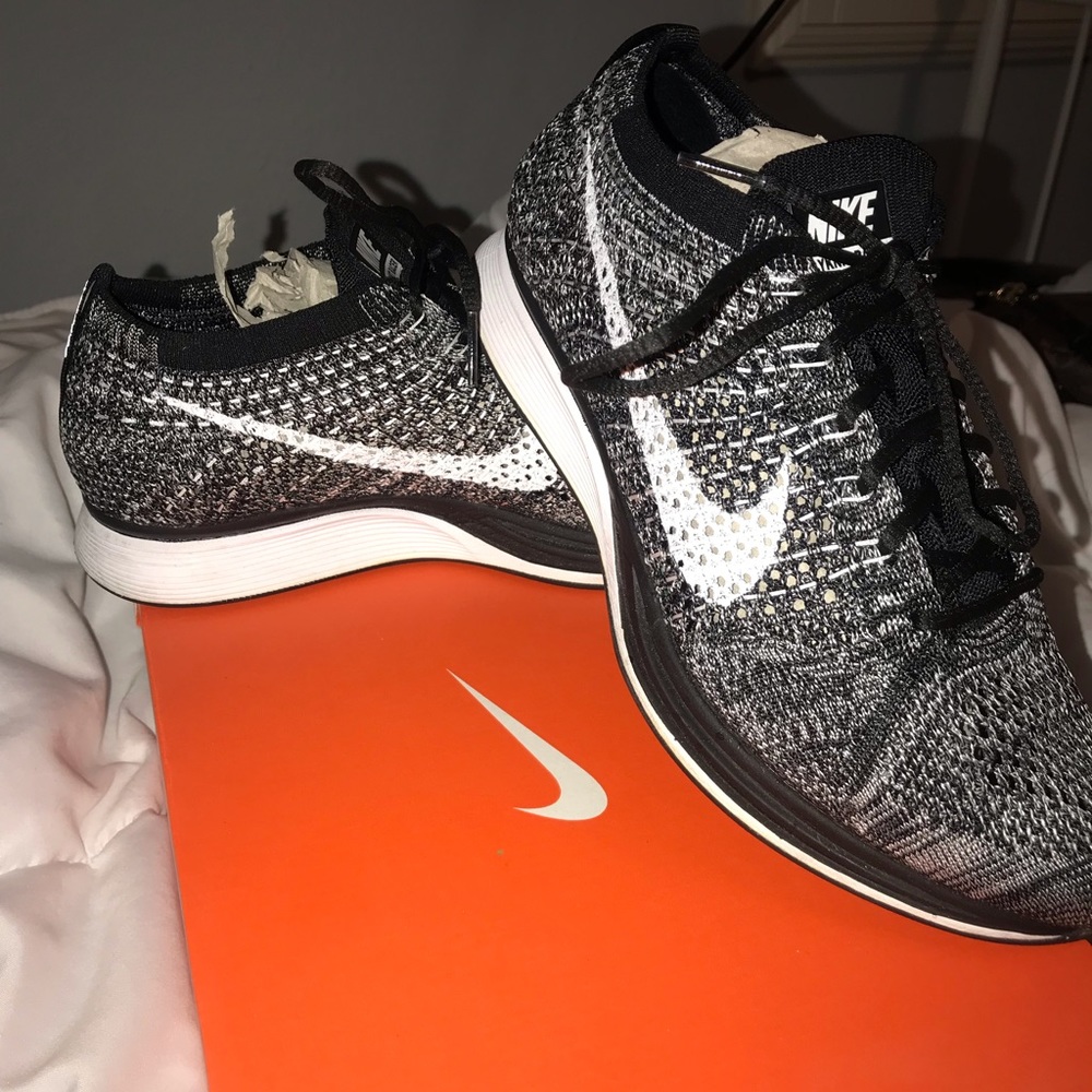 Nike Flyknit Racer